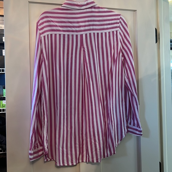 Button up - Picture 4 of 4